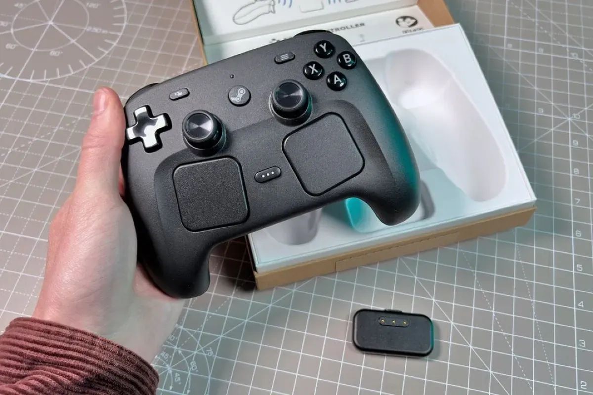 Valve's $99 Steam Controller Sold Out in 30 Minutes, Now Scalpers Want $300 Post feature image