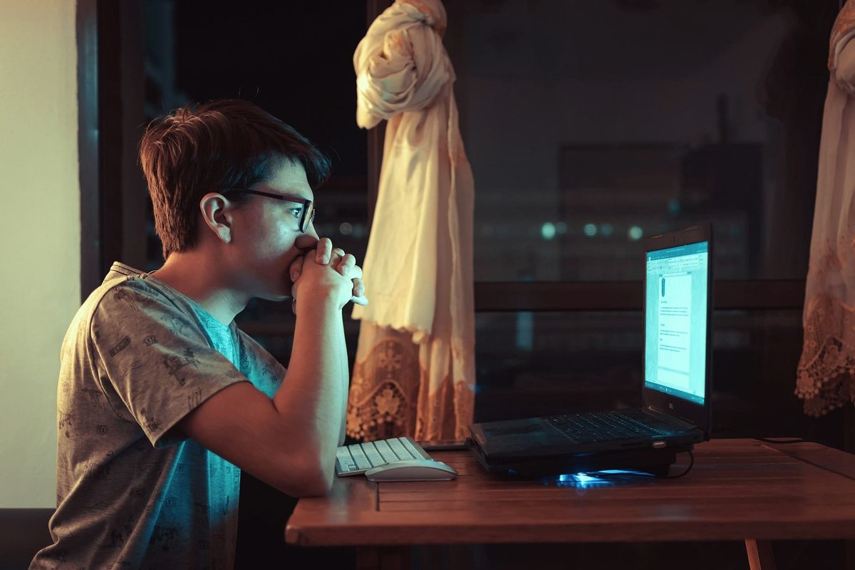 Digital Eye Strain Is the New RSI: How Remote Workers Are Adapting Their Tech Habits Post feature image