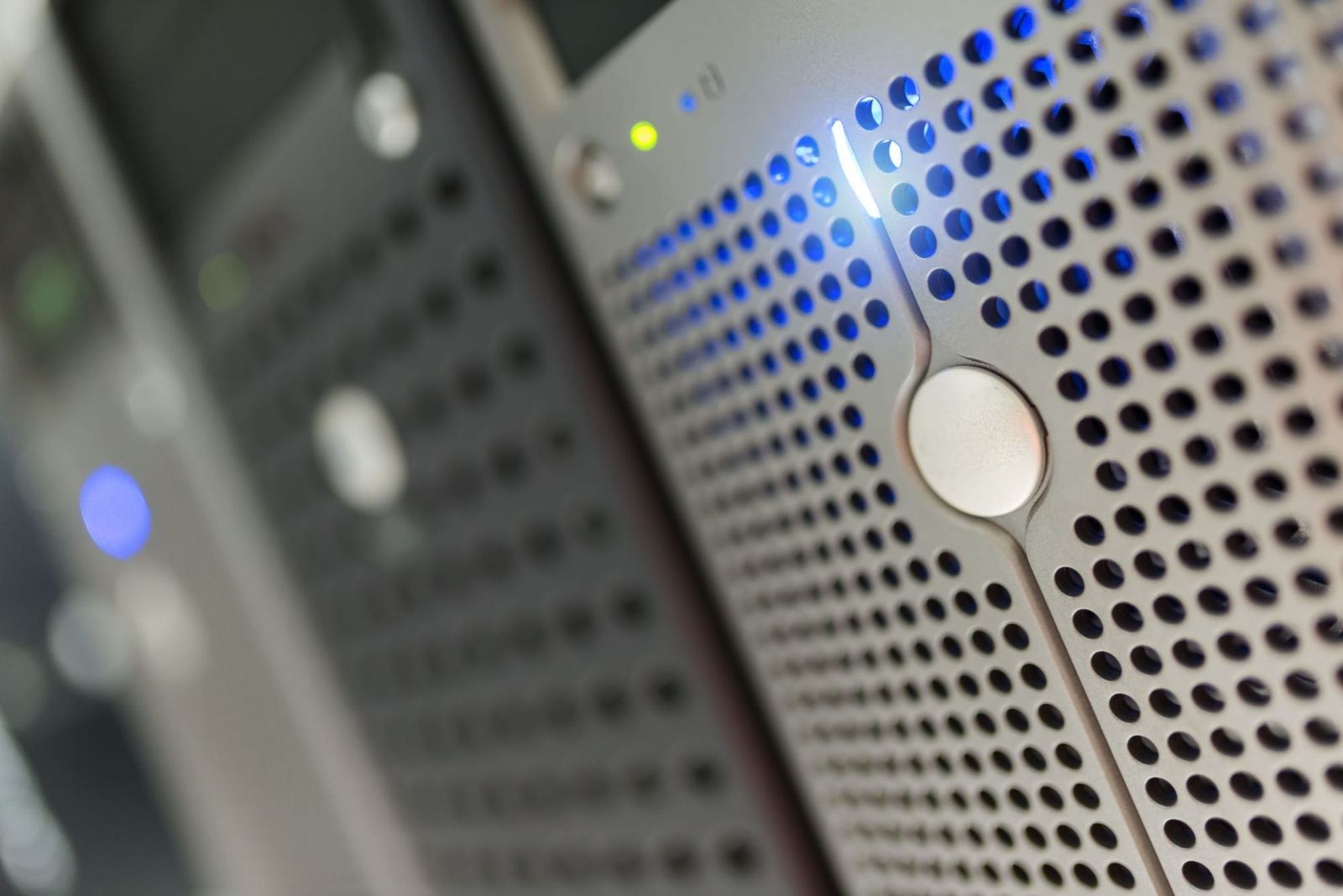 Choosing Computing Hardware That Survives Harsh Industrial Environments Post feature image