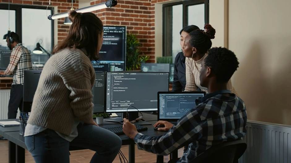 How Tech Professionals Can Move to the UK Without a Job Offer Post feature image