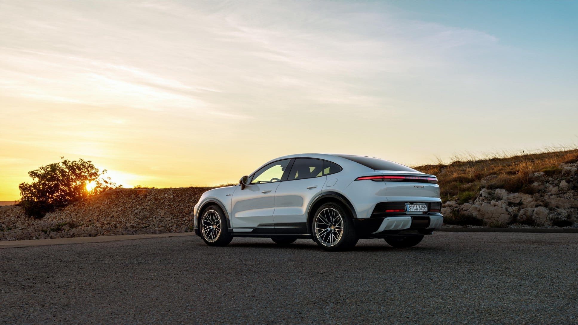 Porsche Unveils All-Electric Cayenne Coupé With 1,156 HP at Auto China 2026 Post image