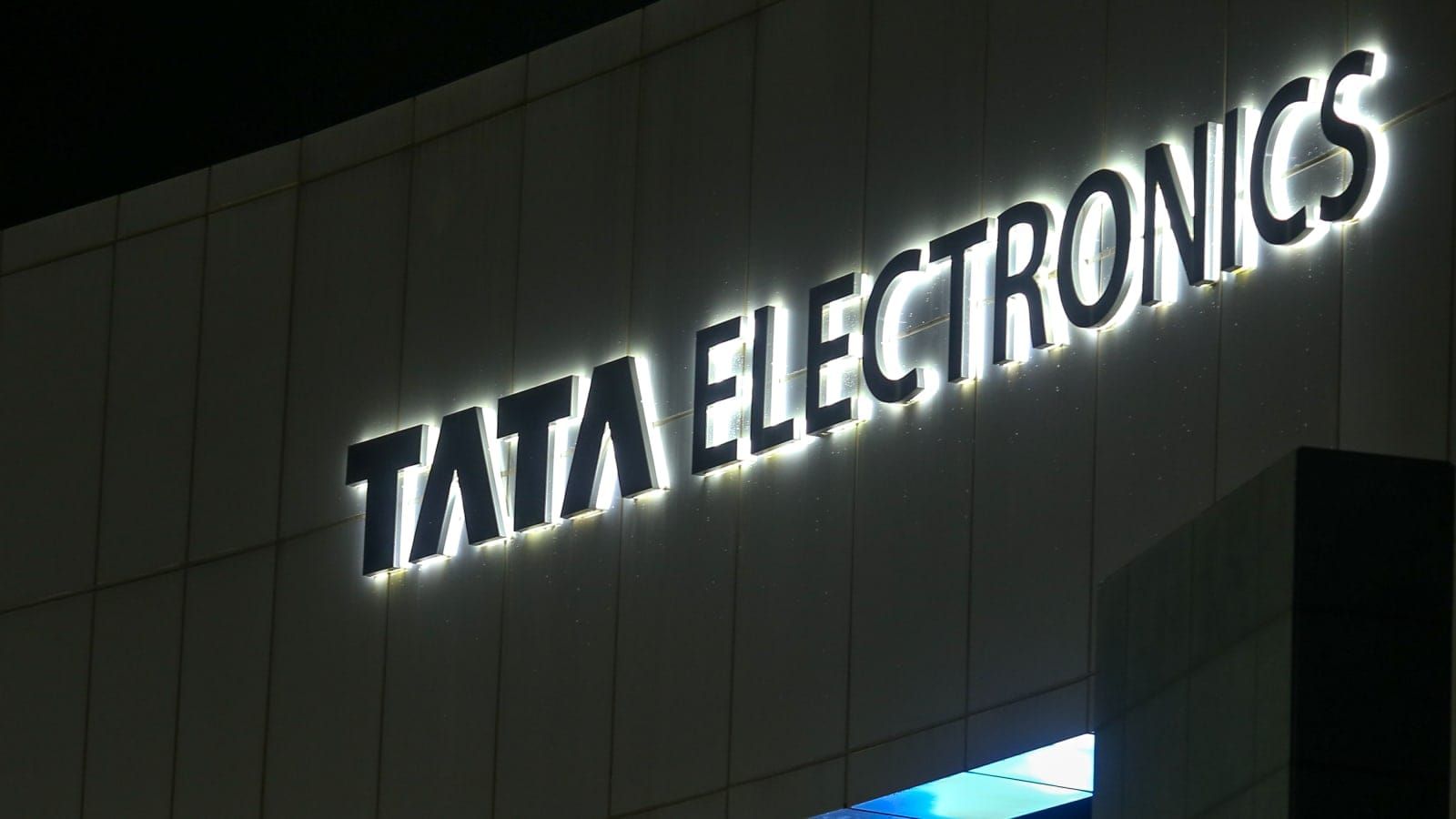 Tata Electronics Begins Production at $2.83 Billion India Chip Plant Targeting 48 Million Chips Daily Post image