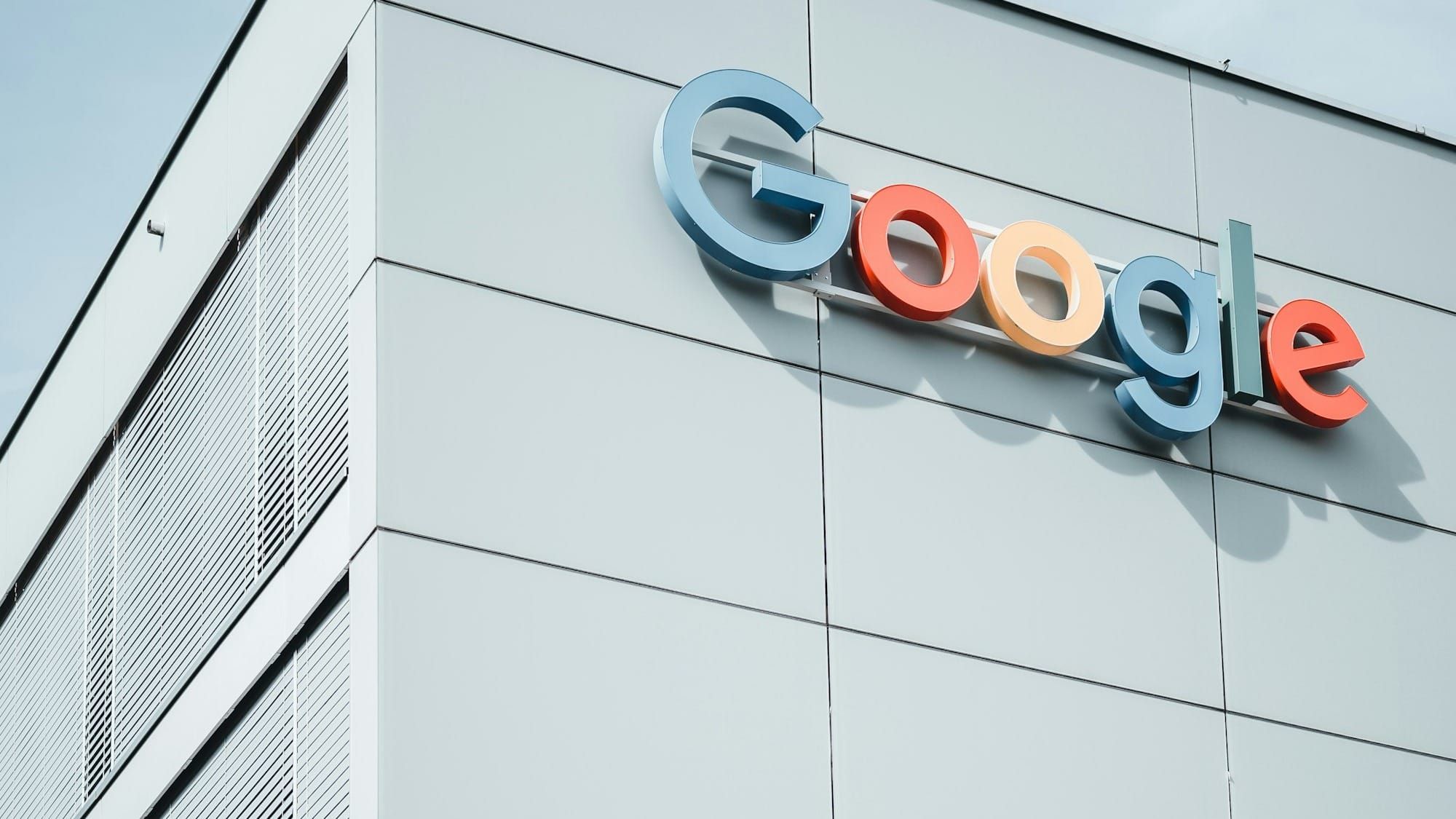 Alphabet, Google’s Parent Company, back in $2 Trillion Valuation Post feature image