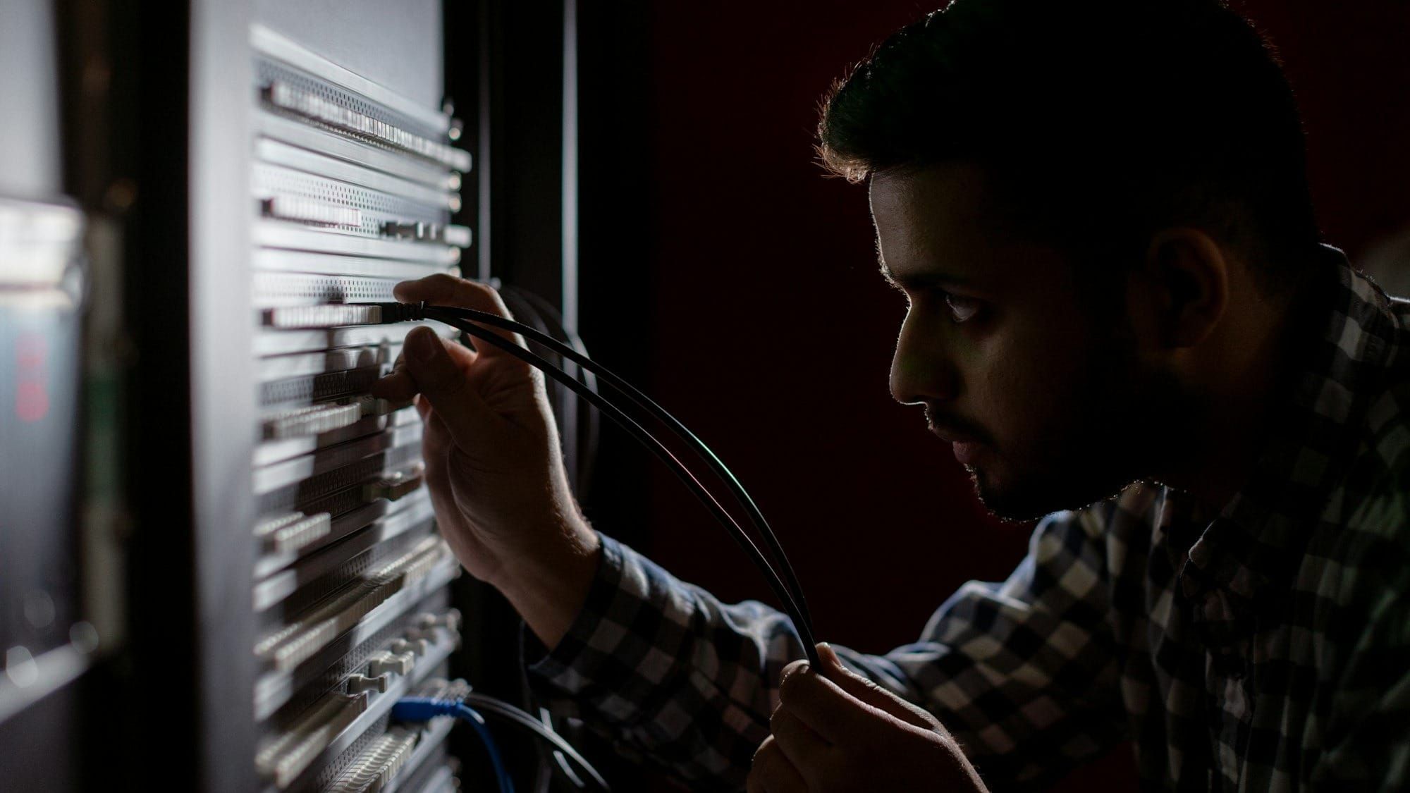 A comprehensive guide to becoming a Quantum Computing Engineer in 2025 Post feature image