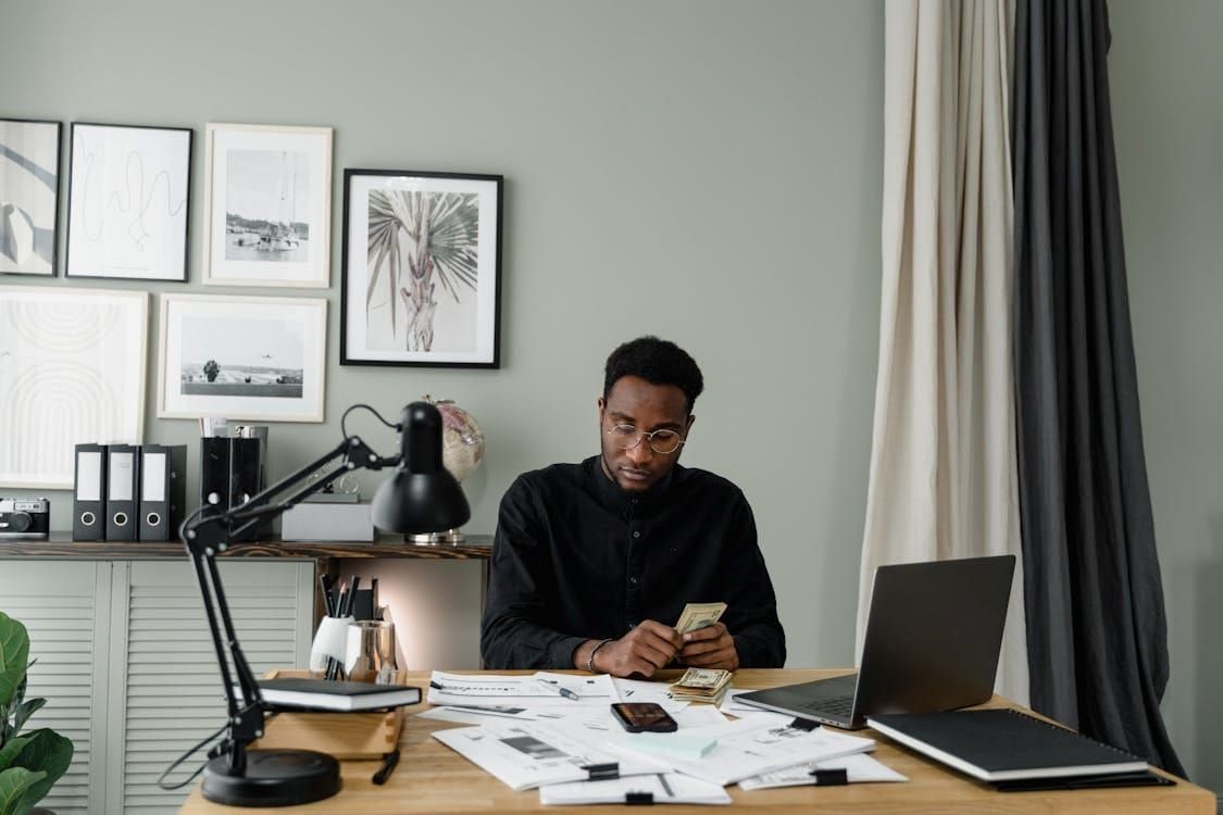 How to Keep Control When Money Gets Tight Post feature image