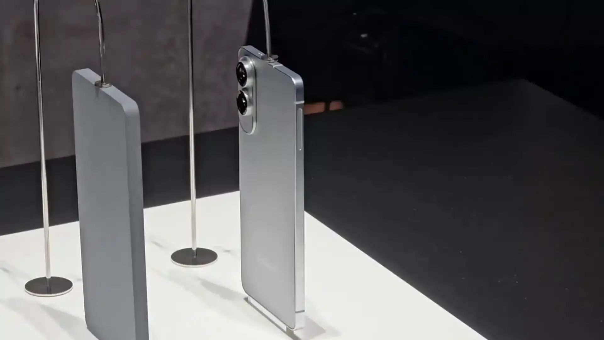 Samsung launches the S25 Edge, and it's all about thinness Post feature image