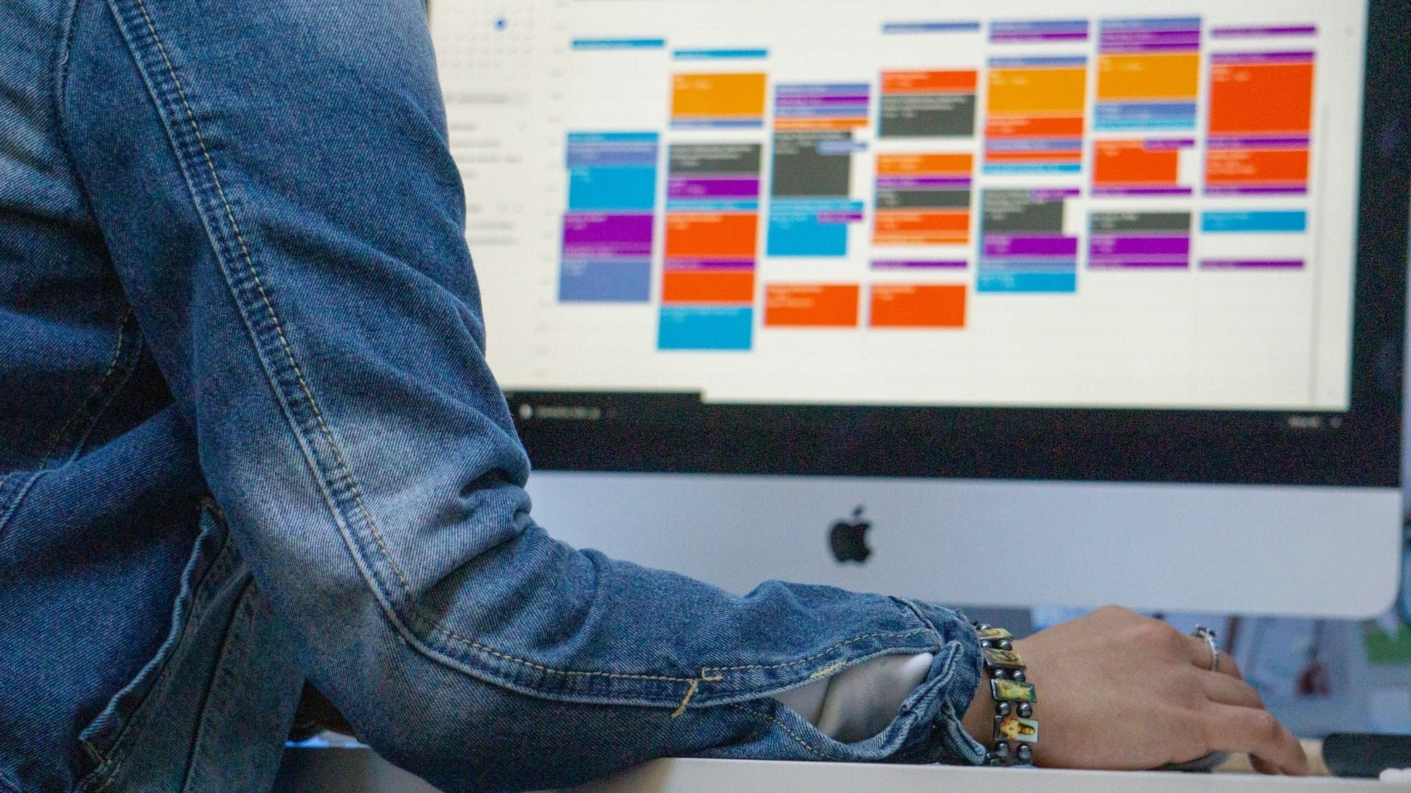 How to Stop Spam Invites from Cluttering Your Google Calendar Post feature image