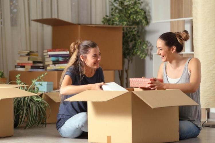 From Craigslist to Compatibility Scores: The Evolution of Finding Roommates Online Post feature image