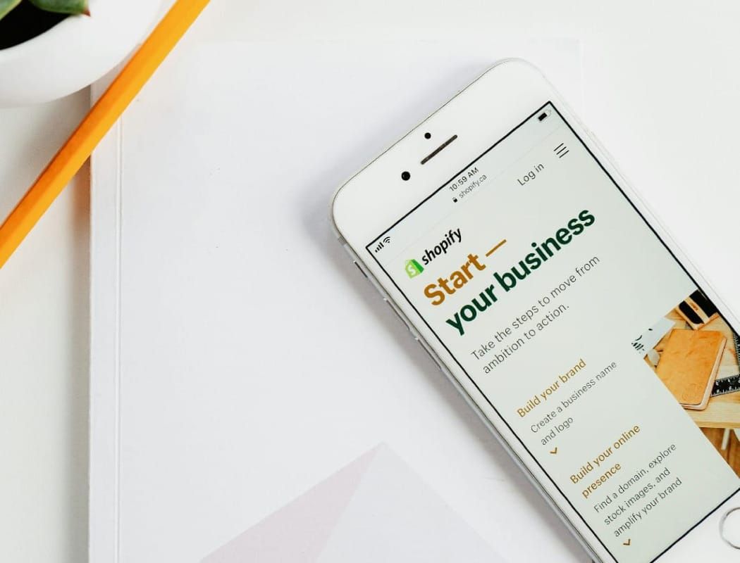 Shopify rolls out its AI-powered assistant for merchants Post image