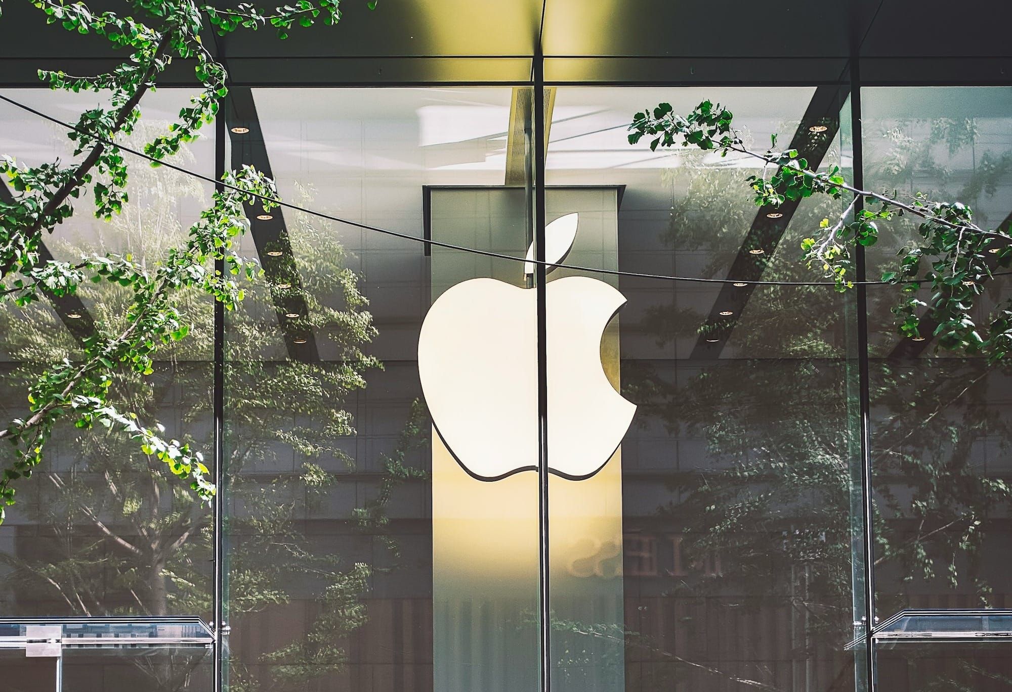 Apple is facing a new £1.5 billion UK lawsuit over App Store practices Post image