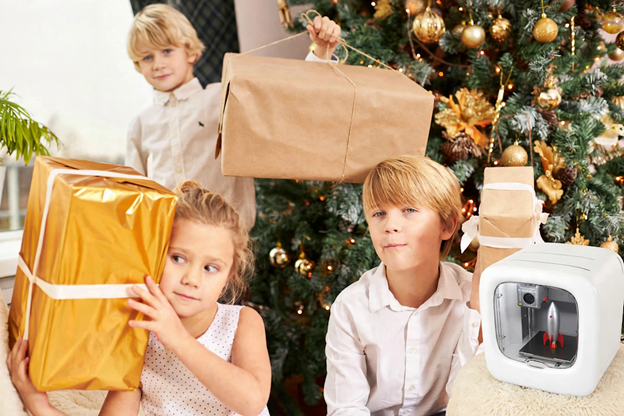 Holiday Tech Gifts for Kids: STEM Devices Worth Unwrapping in 2026 Post image