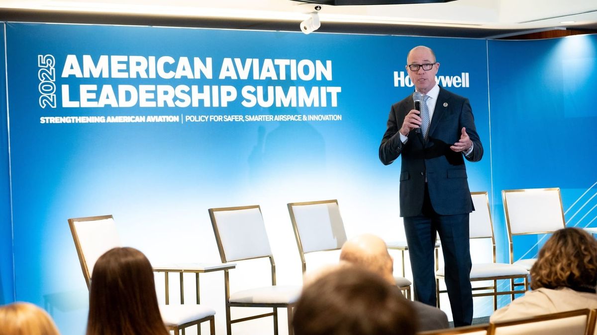 FAA’s Bedford fails to sell stake in Republic Airways, violating ethics agreement Post feature image