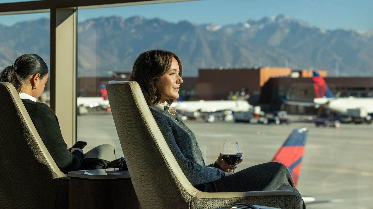 Delta’s CEO says United Airlines is doing its best to copy Delta Post feature image