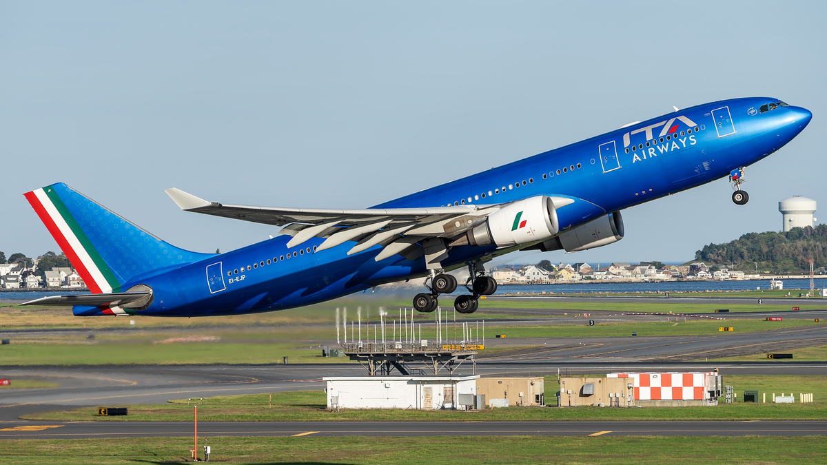 ITA Airways schedules last Airbus A330-200 flights on December 31 Post feature image