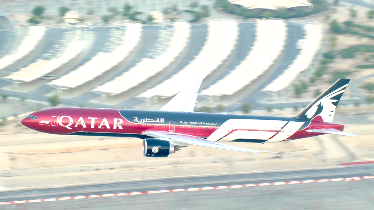 Qatar Airways abruptly replaces CEO, appoints ex-Doha Airport CCO Post feature image