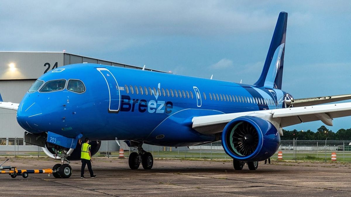 Breeze Airways goes international, departs for its first flights to Mexico Post feature image