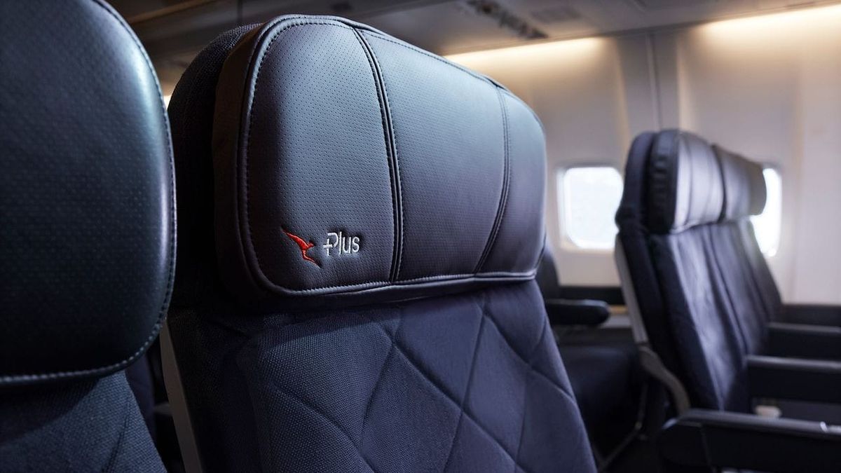In an effort to drive up yields, Qantas begins selling Economy Plus, expands product to A330 fleet Post feature image