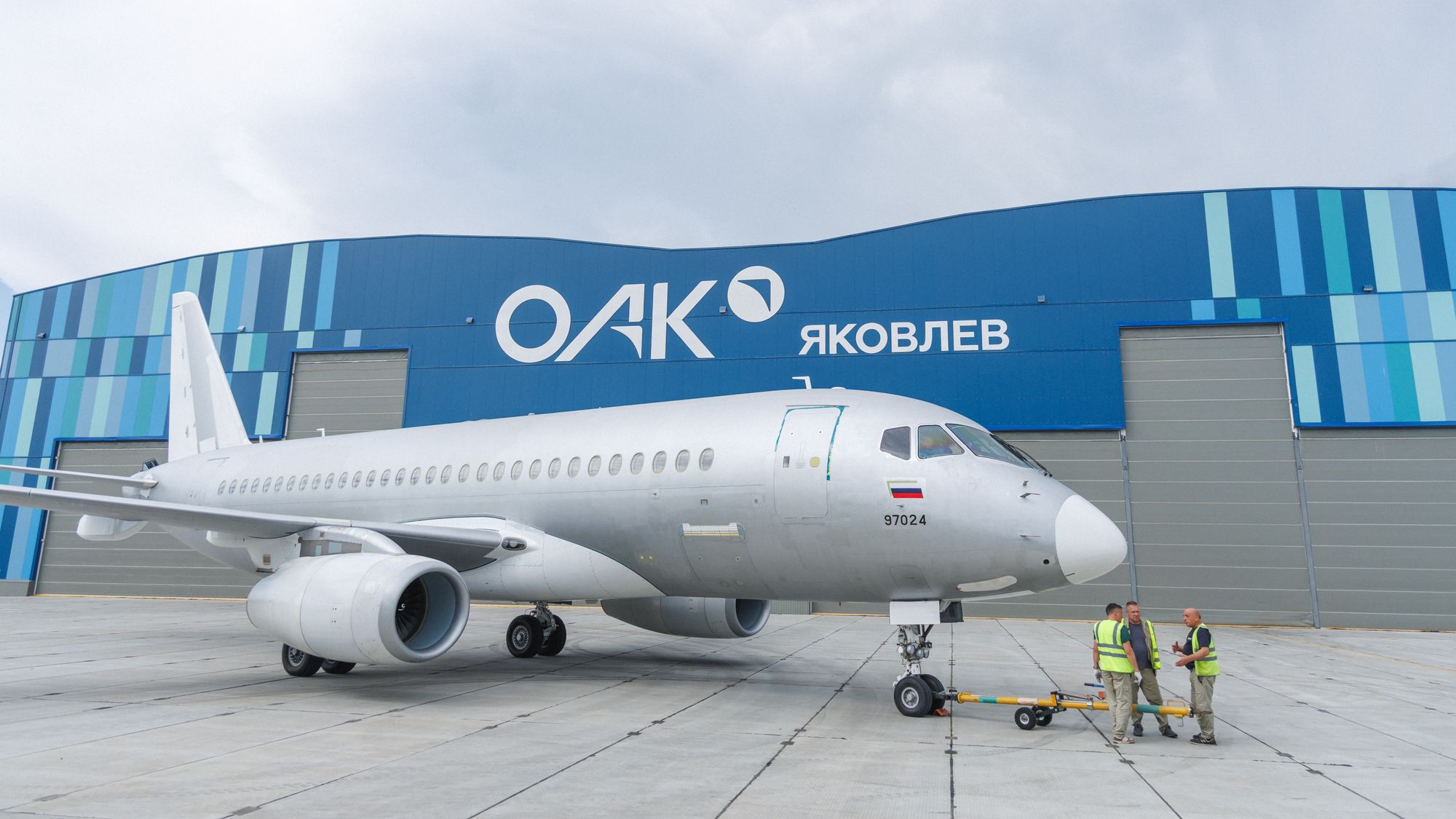 Russia’s production-ready domesticated SJ-100 completes its first flight Post image