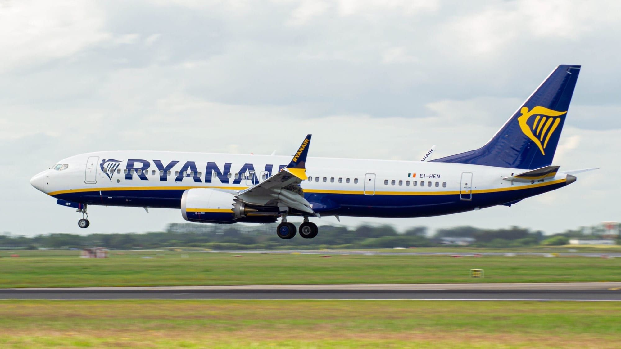 Ryanair rolls out 100% digital boarding passes Post image