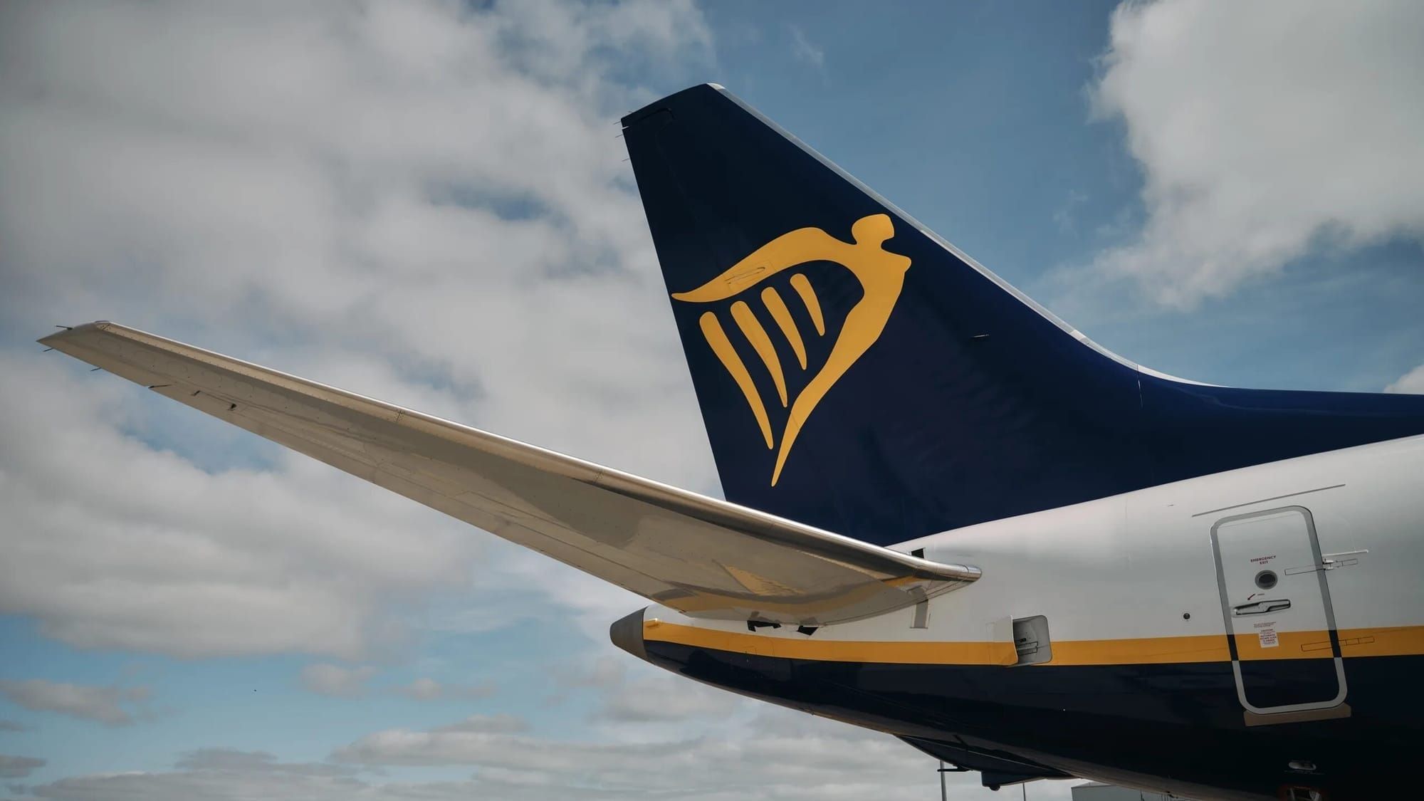 Ryanair blasts Ireland’s government for ‘doing nothing’ to scrap passenger cap at Dublin Airport Post image