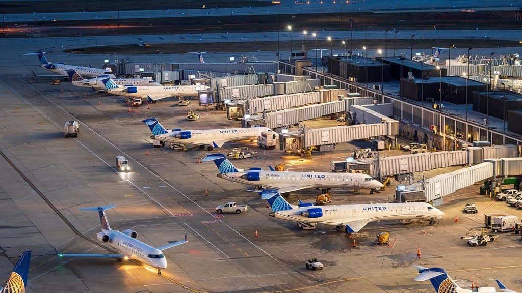 American accuses United of dumping capacity at Chicago-O’Hare as FAA looks to limit flights Post image