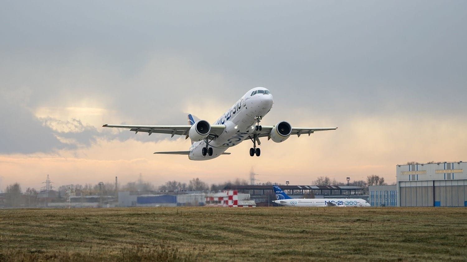 Second Russian MC-21 begins flight testing Post feature image