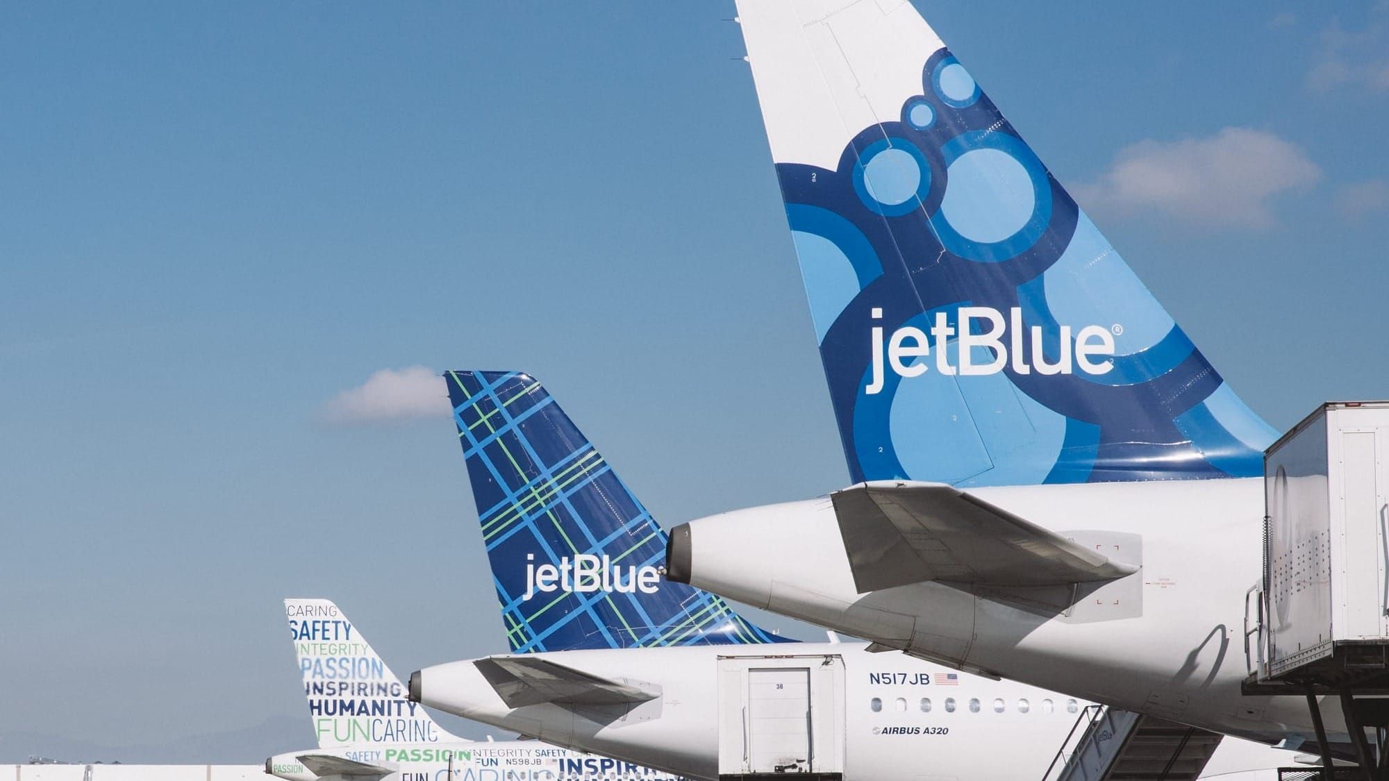 JetBlue’s first lounge at New York JFK to open on December 18, BOS lounge to open in 2026 Post feature image