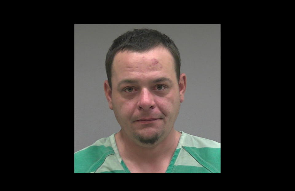 Man Absconds from Domestic Violence Prosecution in Alachua County, Remains at Large Over Year Later