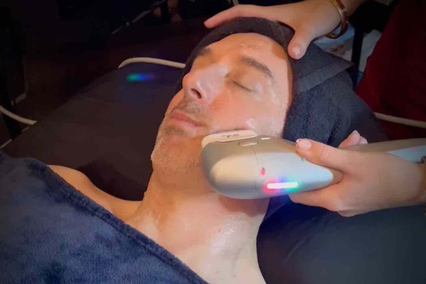 Arrugas en hombres: Hábitos que aceleran el envejecimiento de la piel