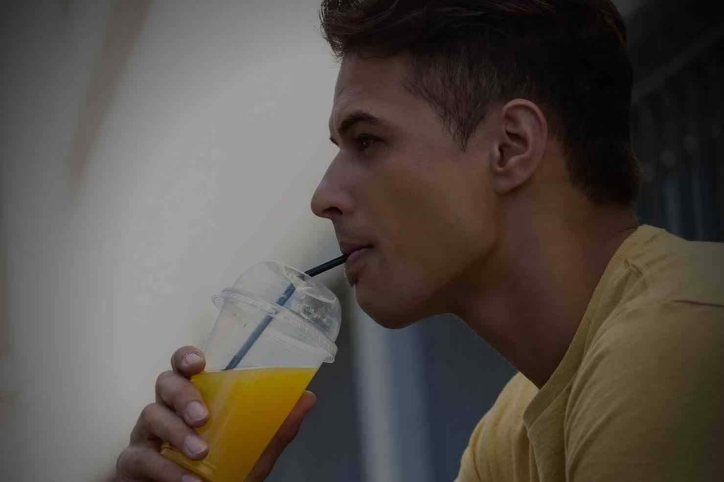 4 Bebidas de Verano Que Tienes Que Tomar Ahora: Cuidado Corporal en Hombres