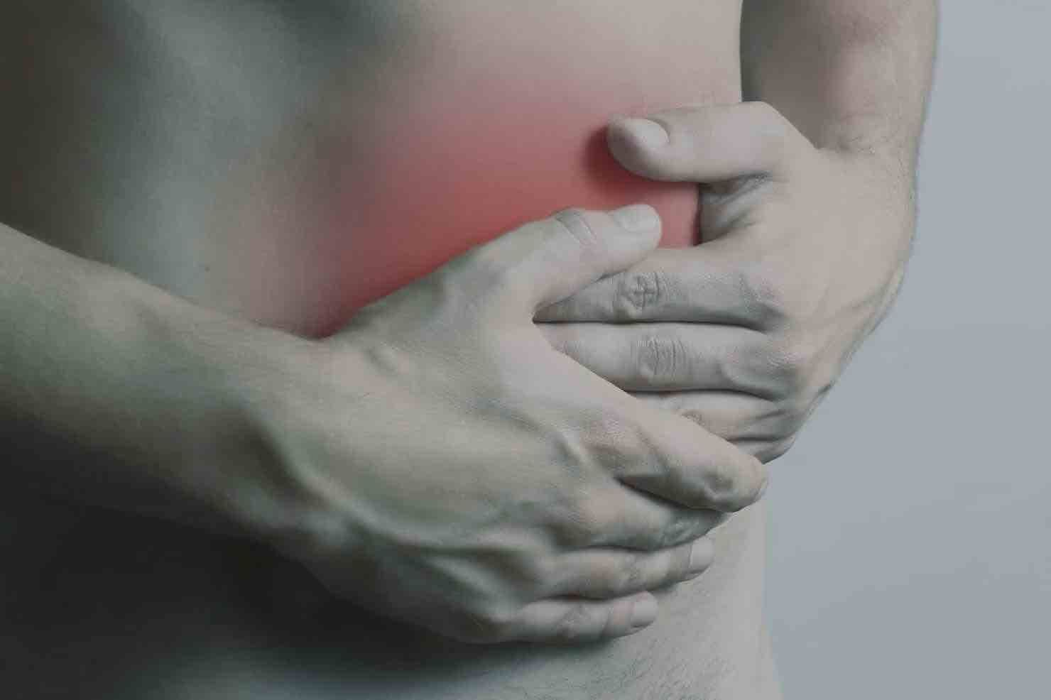 5 alimentos que causan inflamación abdominal y te hacen sentir hinchado