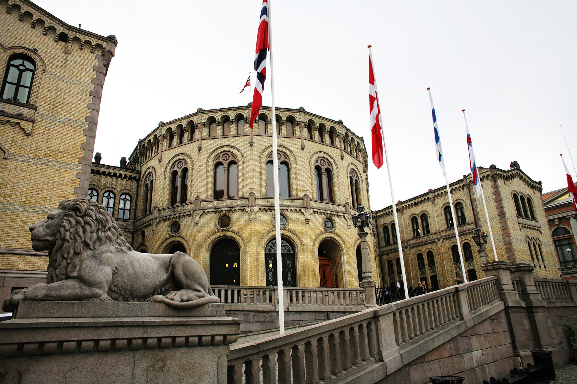 Kommunene har ansvaret – staten har kontrollen