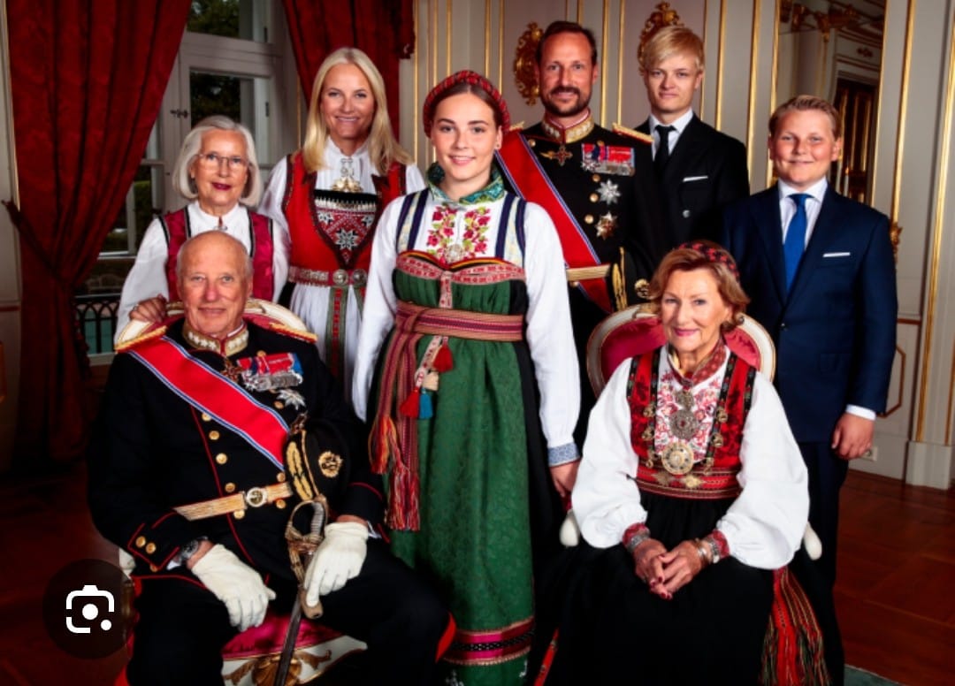 Familien på Skaugum – når mennesket forsvinner bak tittelen