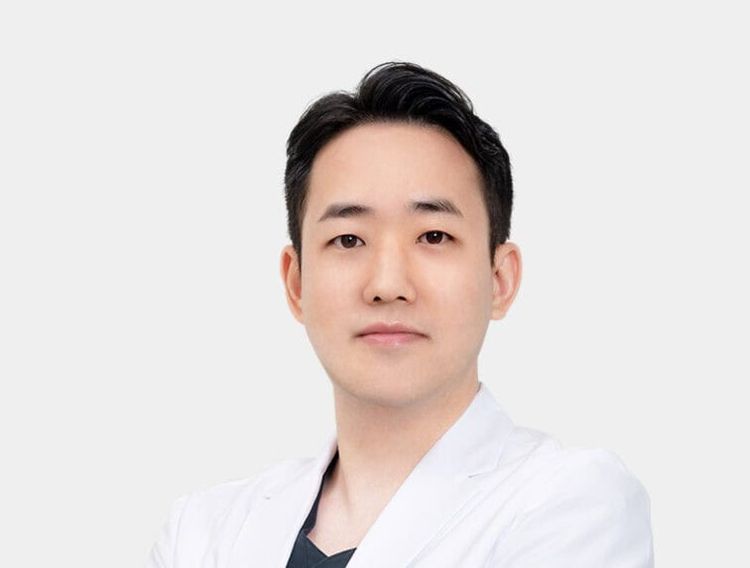 イ・ギウク・イルダ歯科医院院長"子供から大人まで、誰にとっても快適な東灘の主治医"