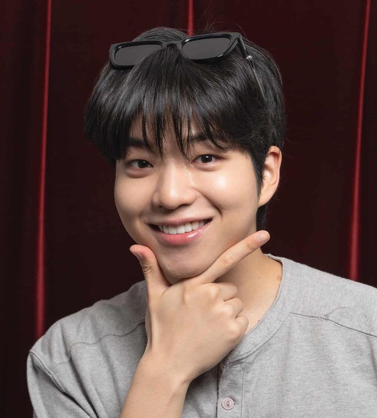 Why did actor Cha Kang-yoon choose Minish, and how has he changed since his treatment?