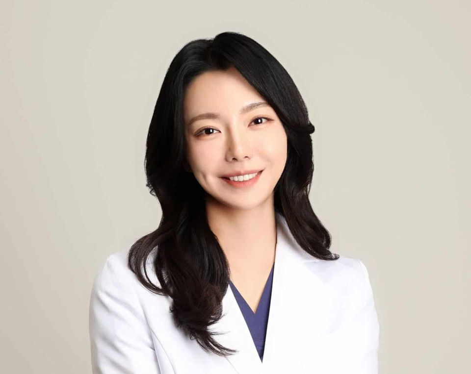 Dr. Heo Hye-yoon, CEO of Gangnam Healing Dental Clinic Yeoksam Branch "Dentistry that heals patients' complexes and atrophied hearts"