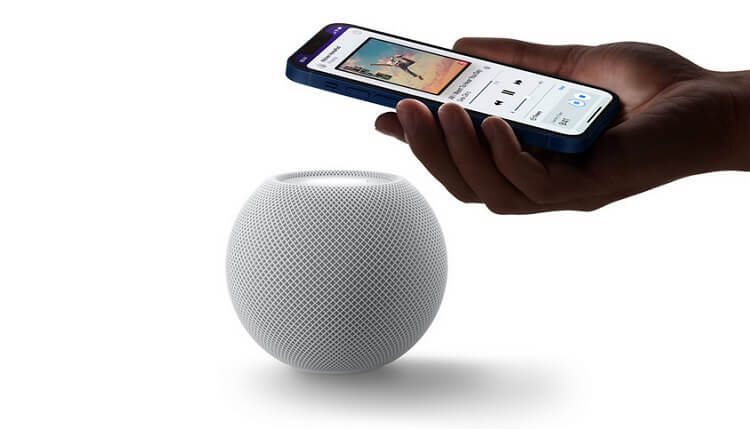 apple-home-mini-phone