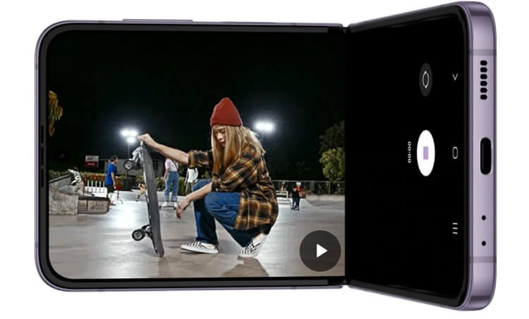 Galaxy-Z-Flip-4-Flex-cam