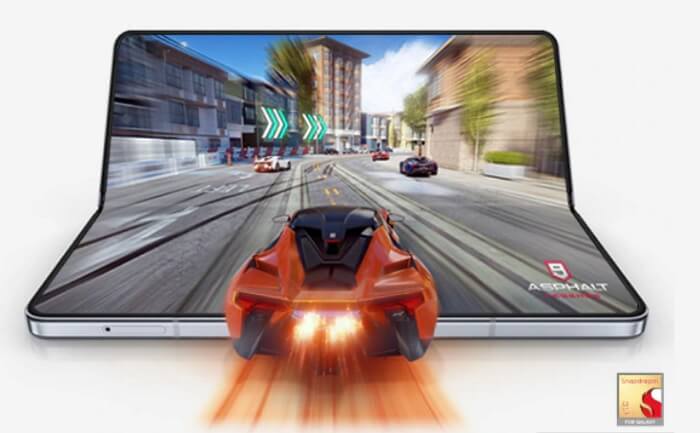 Samsung Galaxy Z Fold 5 Gaming Display