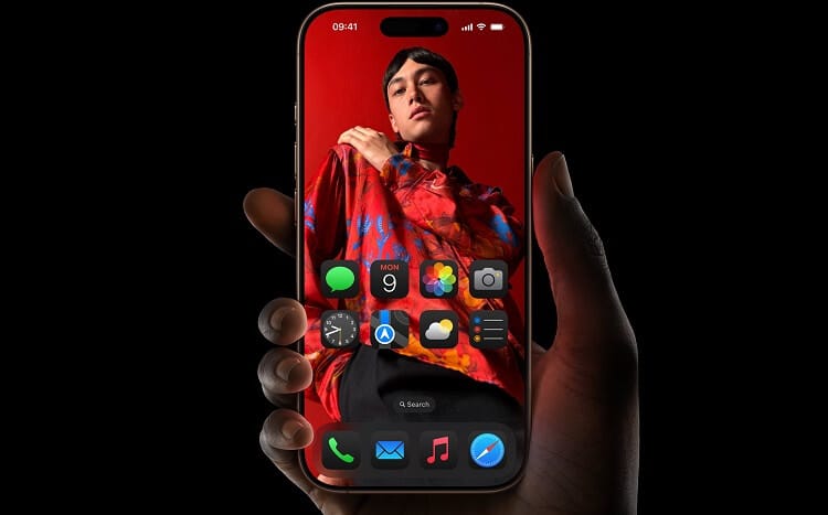 iPhone 16 Pro Max in hand