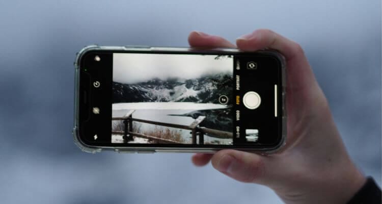 Handset in cold, snowy weather