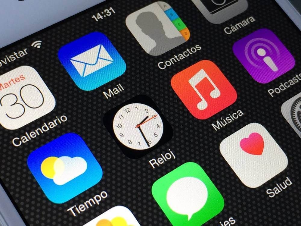 How to hide apps on an iPhone