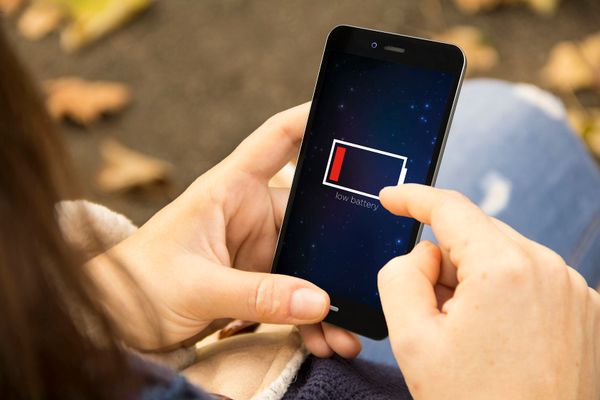 Does 4G connection drain your battery faster?