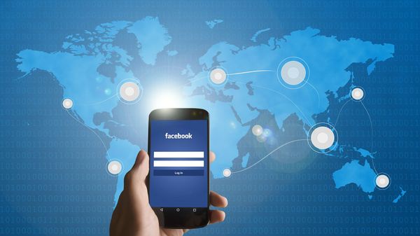 Top 100 checked-in Facebook destinations