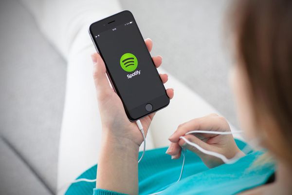 Running Time - How Netflix and Spotify Can Help You Burn Calories