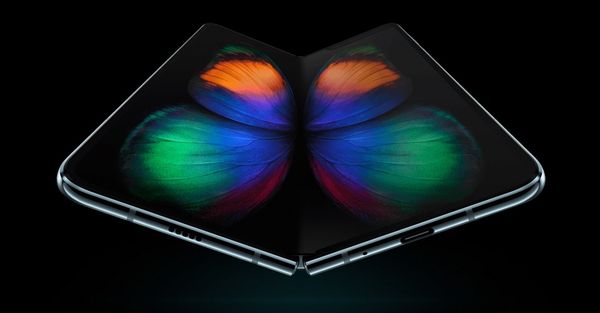 Samsung Galaxy Fold vs Huawei Mate X