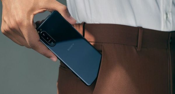 Introducing the Sony Xperia 5 II
