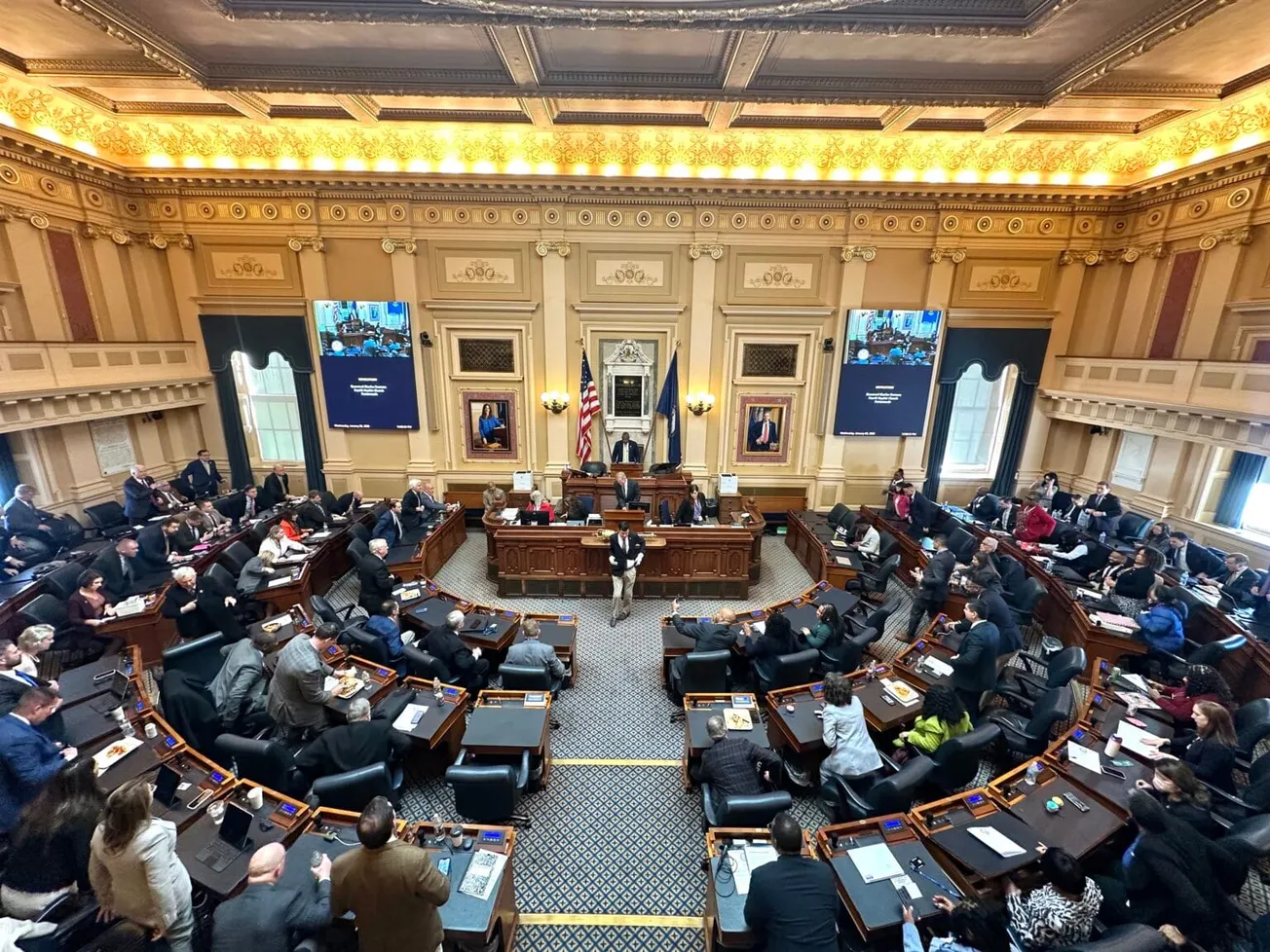 Political theater takes center stage as legislature returns for veto session