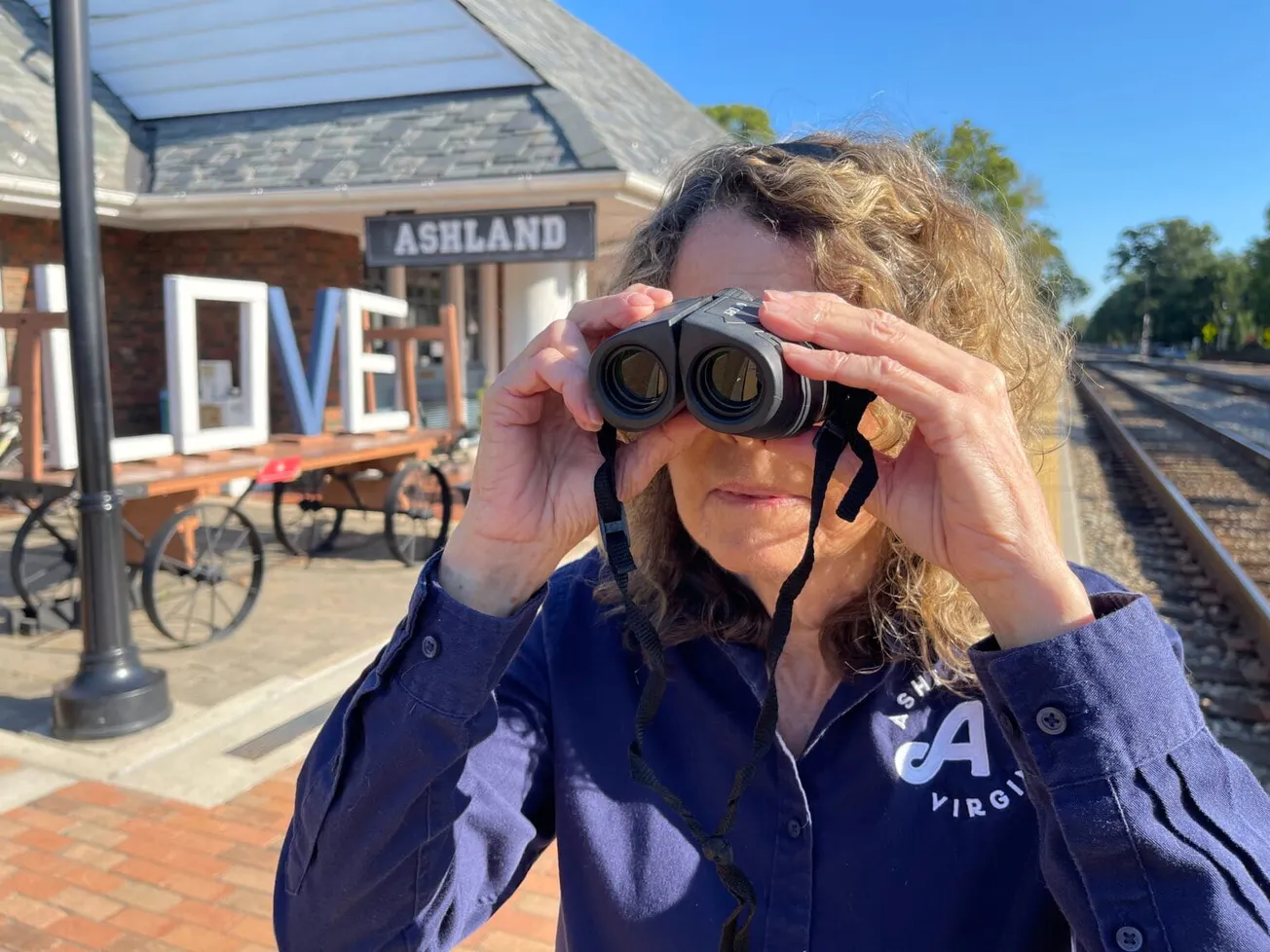 New train info displays at Ashland, Richmond stations improve public safety, ridership experience