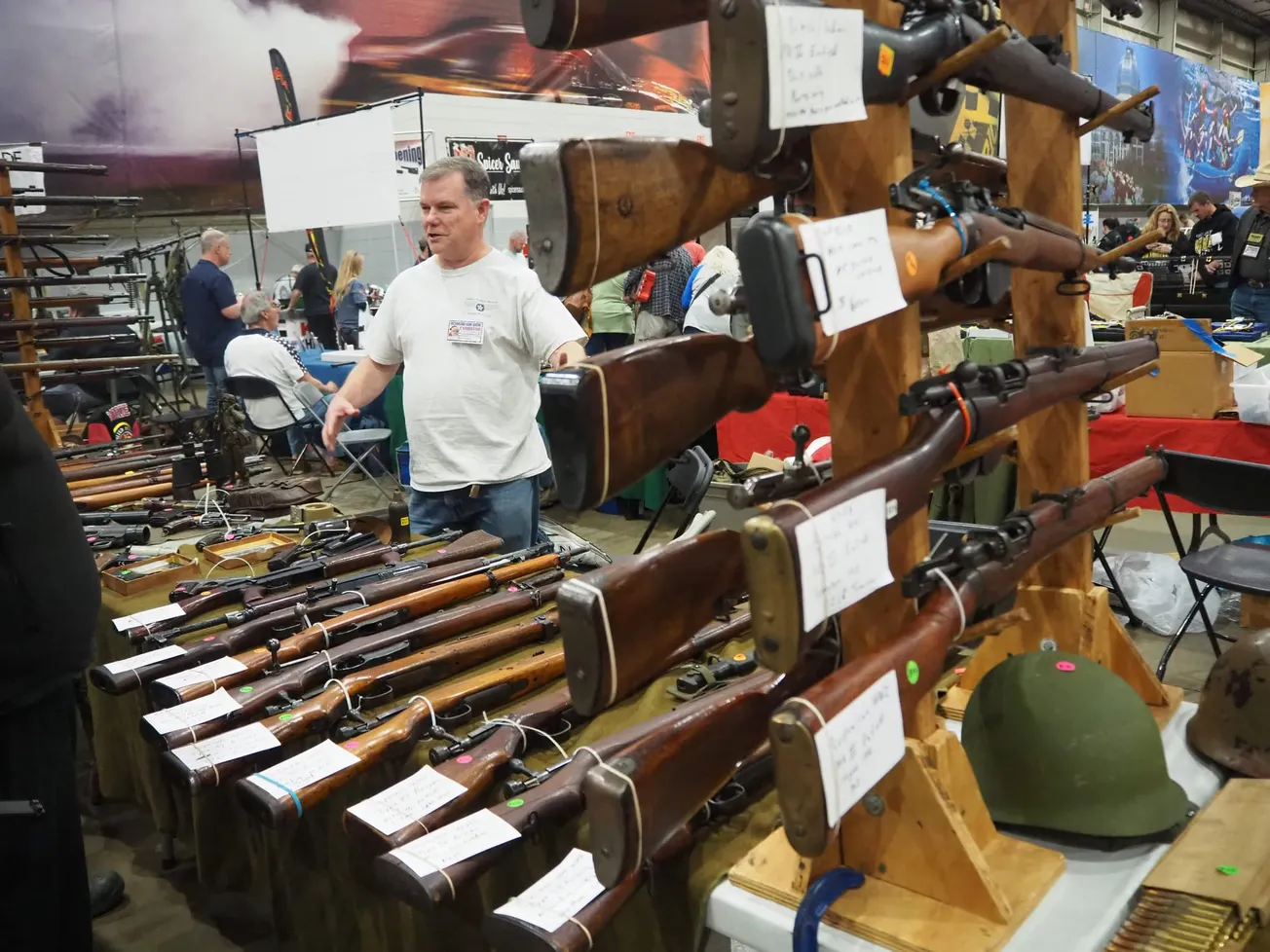 Richmond Gun Show showcases weaponry steps from Henrico’s firearms hotspot